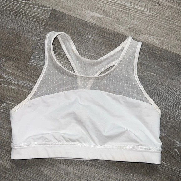 Lululemon Move Bra~ White ~ size 6 - Picture 4 of 9